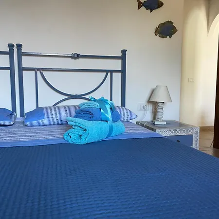 Roccia Dom wakacyjny Tanaunella